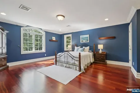 16 Eugene Road Saddle River NJ 07458