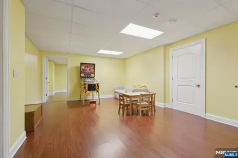 16 Eugene Road Saddle River NJ 07458