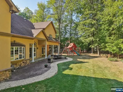 16 Eugene Road Saddle River NJ 07458