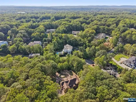 16 Eugene Road Saddle River NJ 07458