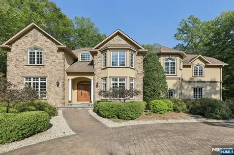 16 Eugene Road Saddle River NJ 07458