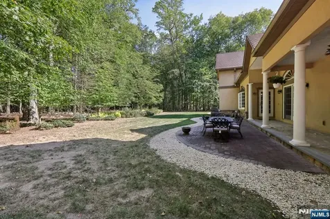 16 Eugene Road Saddle River NJ 07458