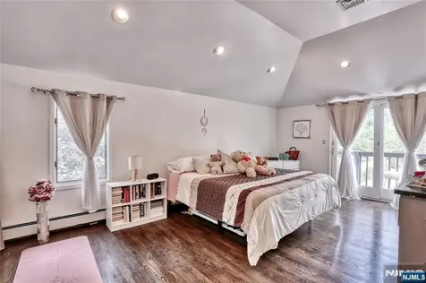 210 Ramapo Valley Road Oakland NJ 07436