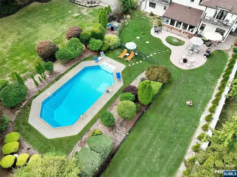 210 Ramapo Valley Road Oakland NJ 07436