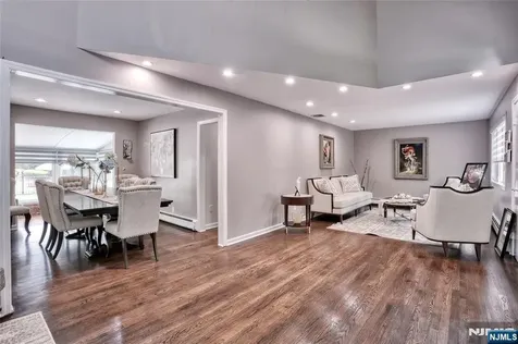 210 Ramapo Valley Road Oakland NJ 07436