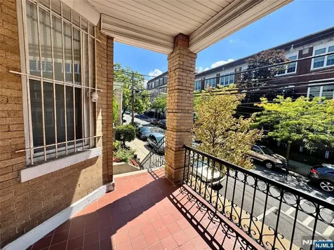 56 Liberty Place Weehawken NJ 07086