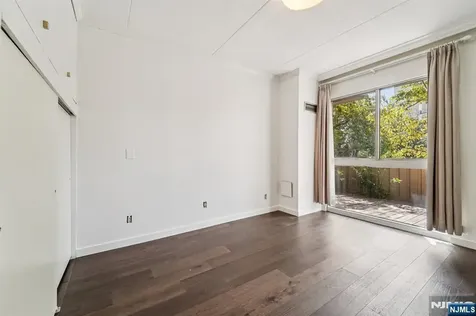 1077 River Road Edgewater NJ 07020