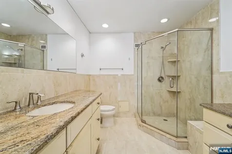 1077 River Road Edgewater NJ 07020