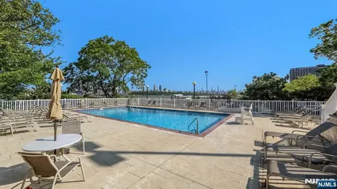 1077 River Road Edgewater NJ 07020