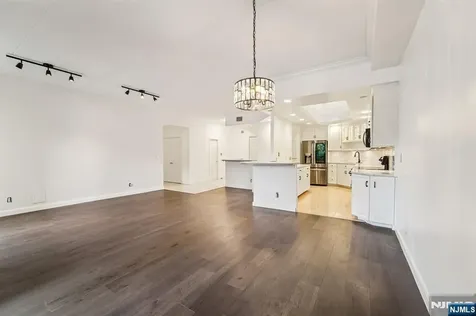 1077 River Road Edgewater NJ 07020