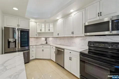 1077 River Road Edgewater NJ 07020