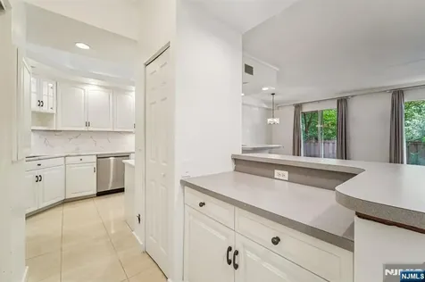 1077 River Road Edgewater NJ 07020