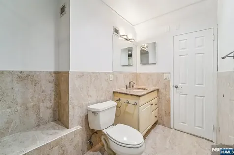 1077 River Road Edgewater NJ 07020