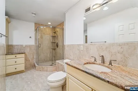 1077 River Road Edgewater NJ 07020