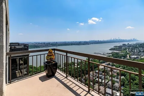 200 Old Palisade Fort Lee NJ 07024