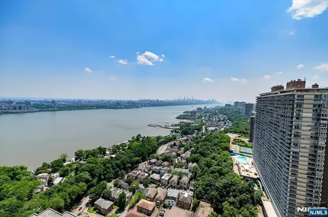 200 Old Palisade Fort Lee NJ 07024