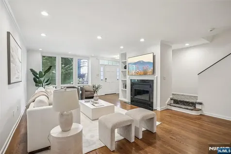 185 Kensington Drive Fort Lee NJ 07024