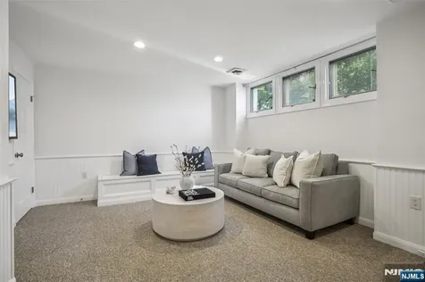 185 Kensington Drive Fort Lee NJ 07024