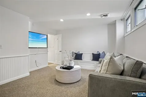 185 Kensington Drive Fort Lee NJ 07024