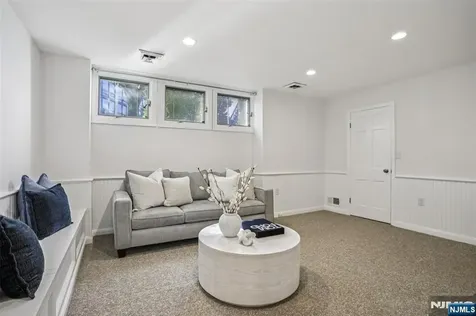 185 Kensington Drive Fort Lee NJ 07024