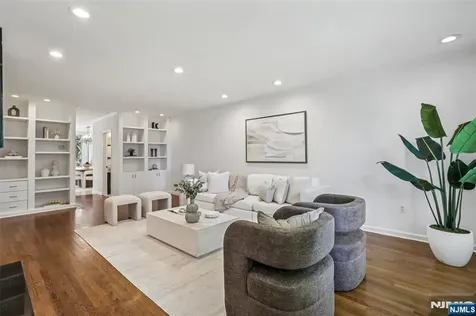 185 Kensington Drive Fort Lee NJ 07024
