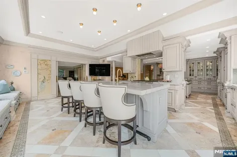 22 Fawn Drive Montville Township NJ 07045