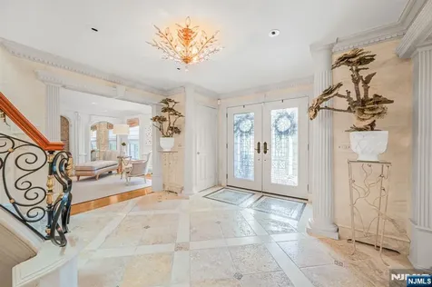 22 Fawn Drive Montville Township NJ 07045