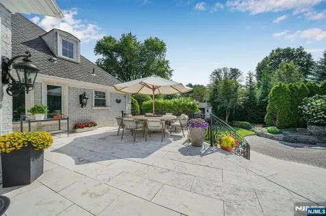 22 Fawn Drive Montville Township NJ 07045