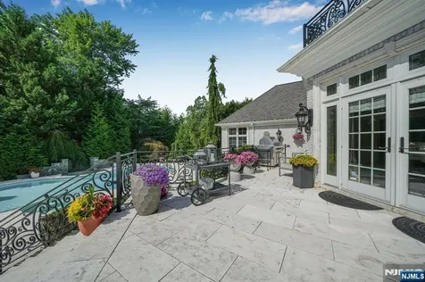 22 Fawn Drive Montville Township NJ 07045