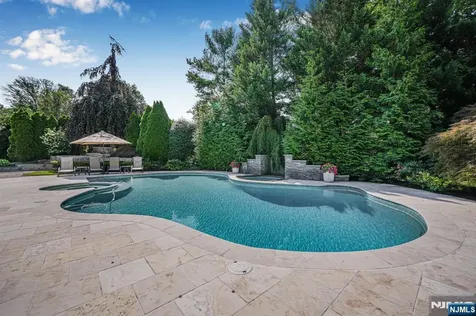 22 Fawn Drive Montville Township NJ 07045