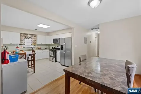 43 Crane Street Newark NJ 07104