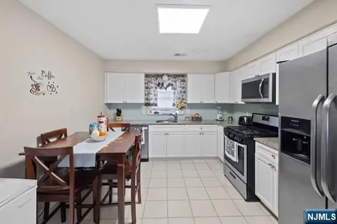 43 Crane Street Newark NJ 07104