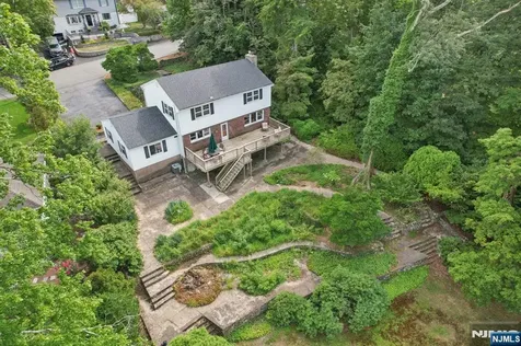 31 Lakeshore Drive Oakland NJ 07436
