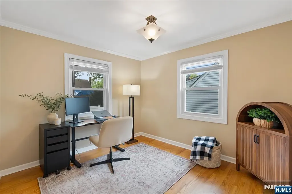 15 Brown Place Bergenfield NJ 07621