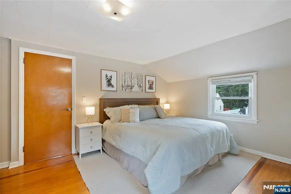 15 Brown Place Bergenfield NJ 07621