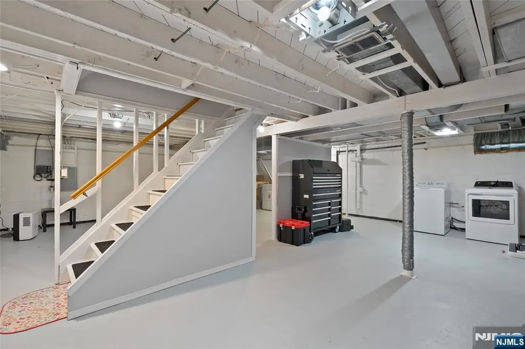 15 Brown Place Bergenfield NJ 07621