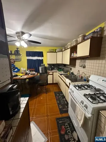 443 Grove Street Irvington NJ 07111