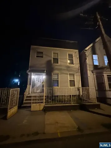 443 Grove Street Irvington NJ 07111