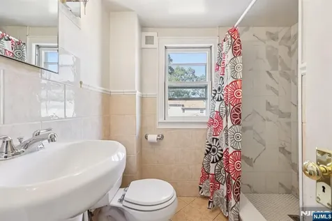 167 Vreeland Avenue Bergenfield NJ 07621