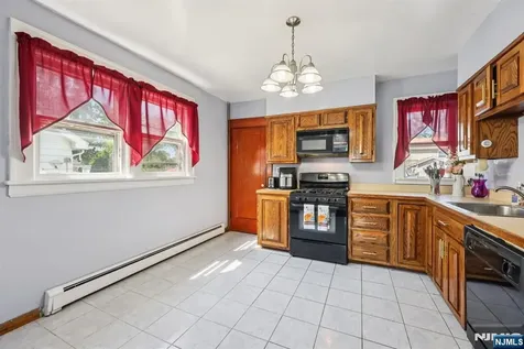 167 Vreeland Avenue Bergenfield NJ 07621