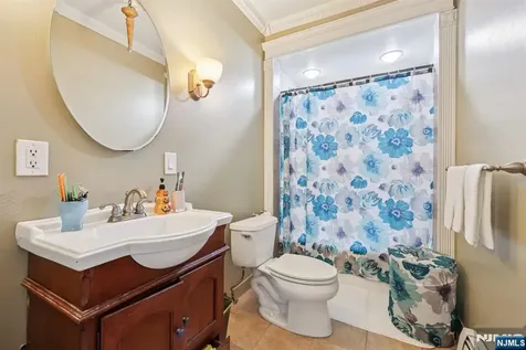 167 Vreeland Avenue Bergenfield NJ 07621