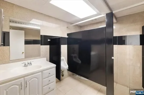 24 Wyckoff Avenue Waldwick NJ 07463