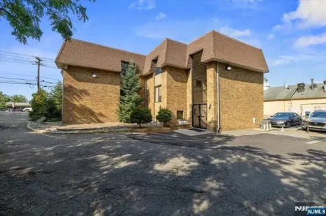 24 Wyckoff Avenue Waldwick NJ 07463