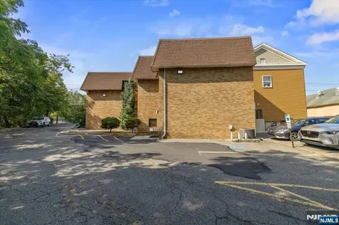 24 Wyckoff Avenue Waldwick NJ 07463
