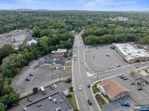 24 Wyckoff Avenue Waldwick NJ 07463