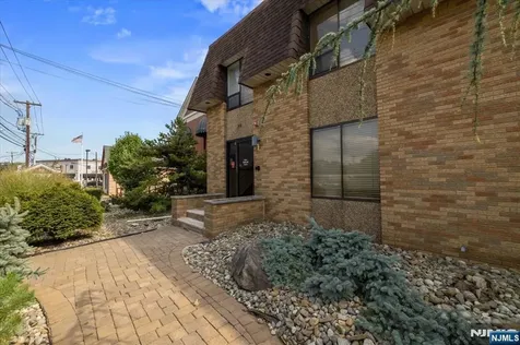 24 Wyckoff Avenue Waldwick NJ 07463