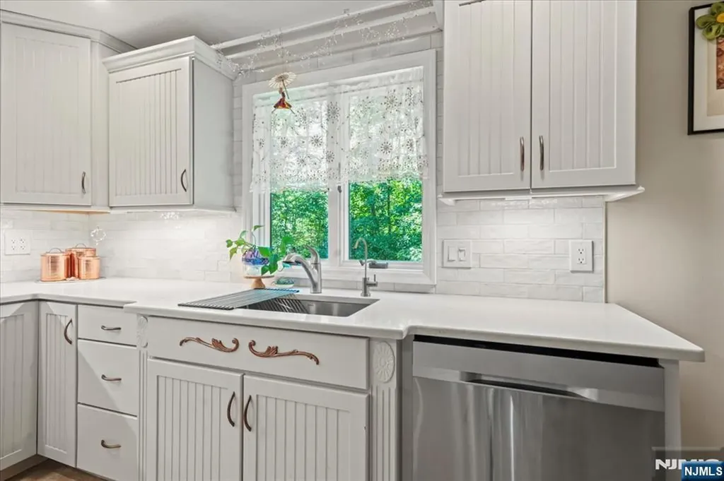 7 Laurel Avenue Branchville NJ 07826