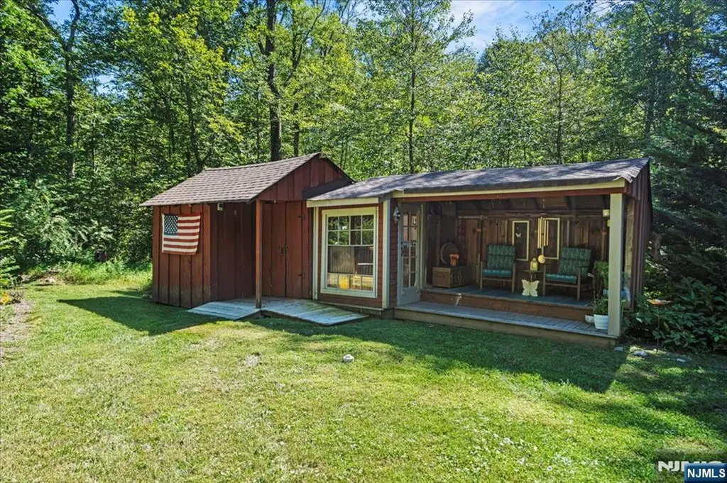 7 Laurel Avenue Branchville NJ 07826