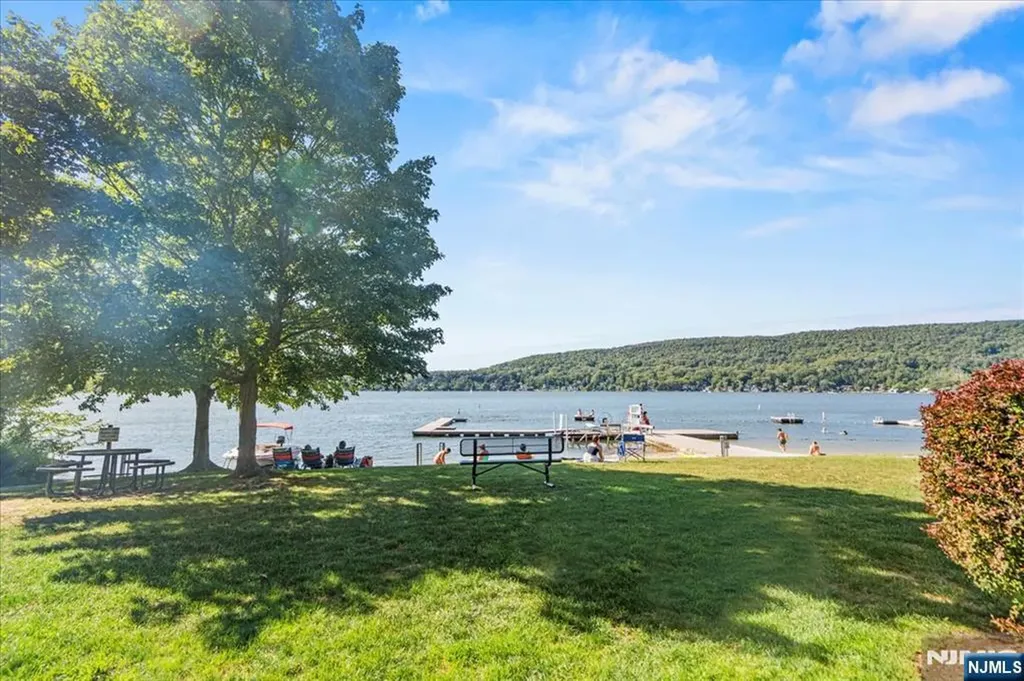 7 Laurel Avenue Branchville NJ 07826