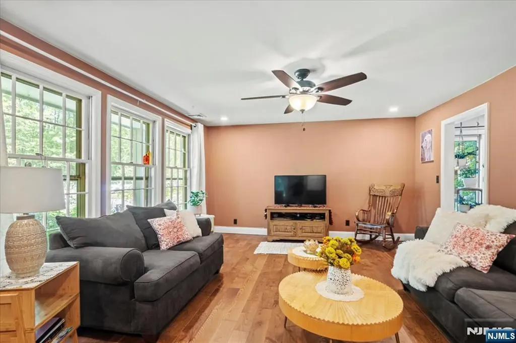 7 Laurel Avenue Branchville NJ 07826